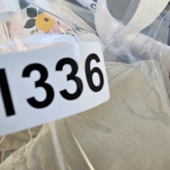 REI Cargo Shorts 34 Men’s Khaki lightweight breathable hiking camp - Picture 9 of 10